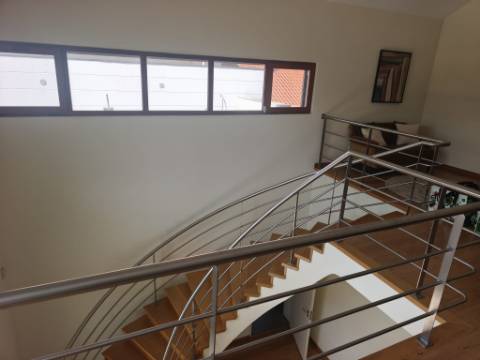 Moradia Isolada V4+3 na Verdizela - Entre o Mar e o Golfe