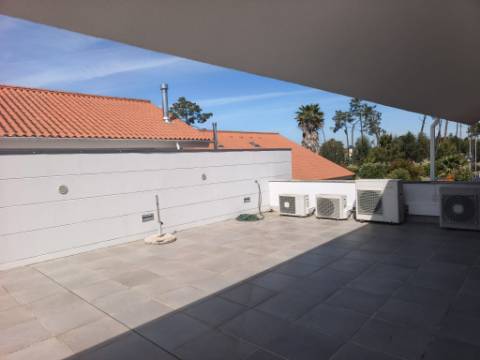 Moradia Isolada V4+3 na Verdizela - Entre o Mar e o Golfe