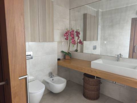 Moradia Isolada V4+3 na Verdizela - Entre o Mar e o Golfe