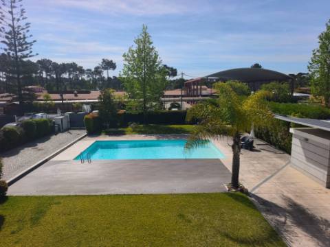 Moradia Isolada V4+3 na Verdizela - Entre o Mar e o Golfe