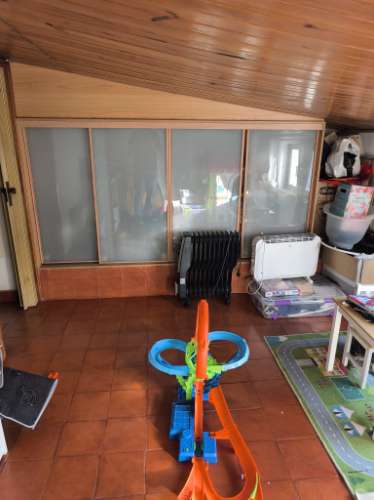Excelente apartamento T2+2, localizado no Laranjeiro, na Rua Filipe Folque,