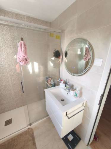 Excelente apartamento T2+2, localizado no Laranjeiro, na Rua Filipe Folque,
