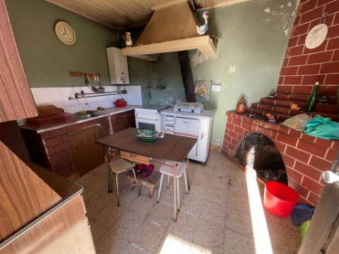 Moradia T4 em Chacim, Cabeceiras de Basto