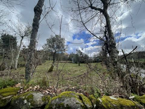 Moradia T4 em Chacim, Cabeceiras de Basto