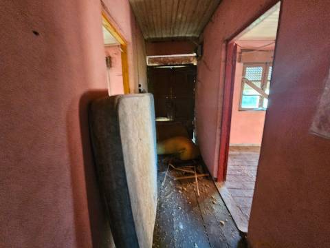 Moradia para restauro, lugar de Leiradas, Cabeceiras de Basto