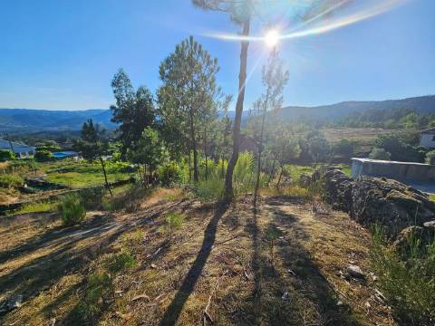 Moradia para restauro, lugar de Leiradas, Cabeceiras de Basto