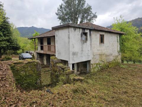 Quintinha próxima a área de lazer e rio de Sta Senhorinha (Basto), Cabeceiras de Basto