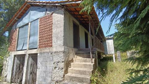 Quintinha próxima a área de lazer e rio de Sta Senhorinha (Basto), Cabeceiras de Basto