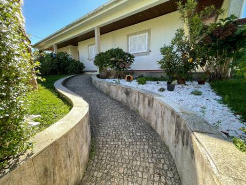 Moradia T4 em Outeiro, Cabeceiras de Basto