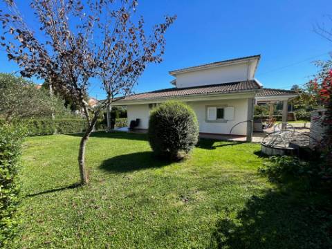 Moradia T4 em Outeiro, Cabeceiras de Basto