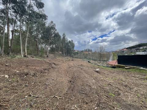 Terreno em zona de construção, com 6921m², próximo ao campo da bola de Chacim, Cabeceiras de Basto
