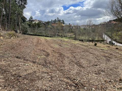 Terreno em zona de construção, com 6921m², próximo ao campo da bola de Chacim, Cabeceiras de Basto