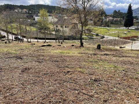 Terreno em zona de construção, com 6921m², próximo ao campo da bola de Chacim, Cabeceiras de Basto