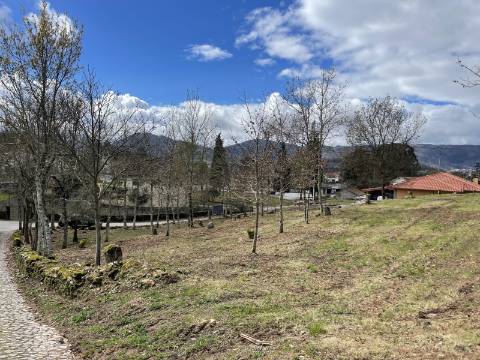 Terreno em zona de construção, com 6921m², próximo ao campo da bola de Chacim, Cabeceiras de Basto