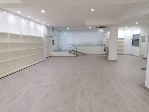 Loja no centro da Vila com garagem, Cabeceiras de Basto