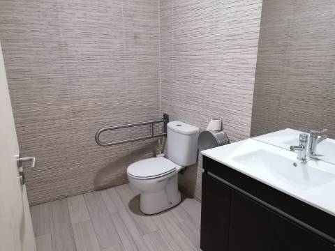 Loja no centro da Vila com garagem, Cabeceiras de Basto