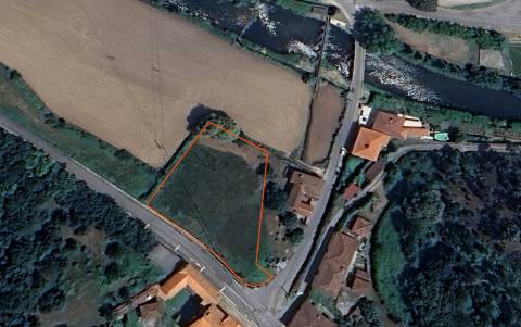 Terreno plano com 1.839m² para construção, em São Nicolau, Cabeceiras de Basto