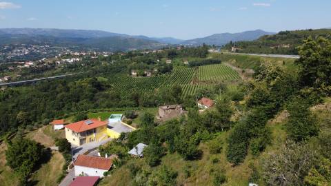 Terreno misto, com 2530 m², na Faia, Cabeceiras de Basto