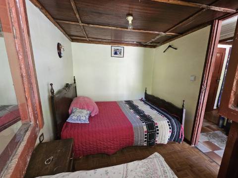 Moradia T3 com piscina, Lugar de Água Redonda, em Cabeceiras de Bato