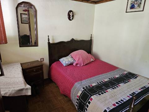 Moradia T3 com piscina, Lugar de Água Redonda, em Cabeceiras de Bato