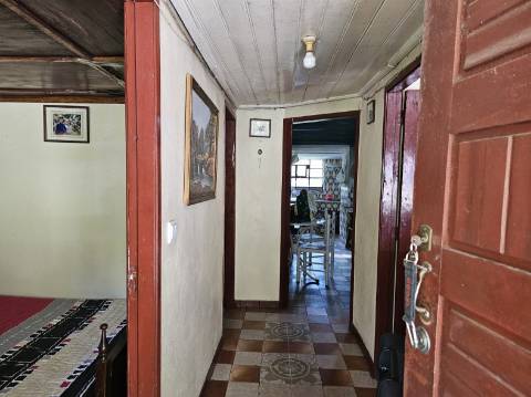 Moradia T3 com piscina, Lugar de Água Redonda, em Cabeceiras de Bato