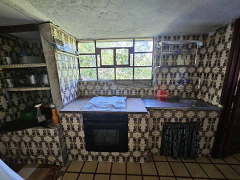 Moradia T3 com piscina, Lugar de Água Redonda, em Cabeceiras de Bato