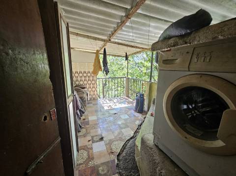 Moradia T3 com piscina, Lugar de Água Redonda, em Cabeceiras de Bato