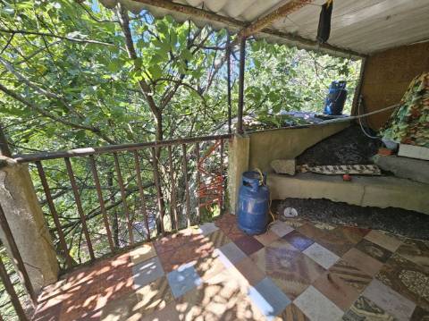 Moradia T3 com piscina, Lugar de Água Redonda, em Cabeceiras de Bato