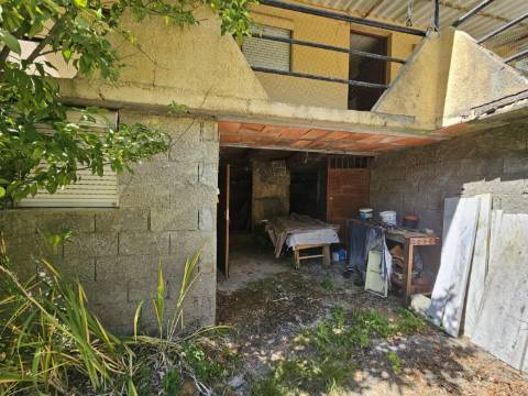 Moradia T3 com piscina, Lugar de Água Redonda, em Cabeceiras de Bato