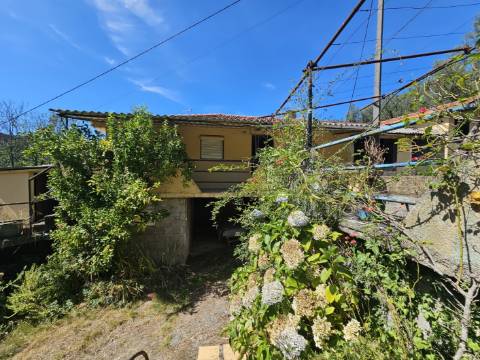 Moradia T3 com piscina, Lugar de Água Redonda, em Cabeceiras de Bato