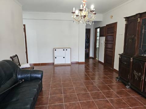 Apartamento T3 com terraça, no Arco de Baúlhe, Cabeceiras de Basto