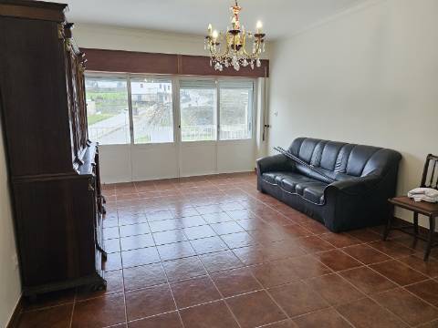 Apartamento T3 com terraça, no Arco de Baúlhe, Cabeceiras de Basto