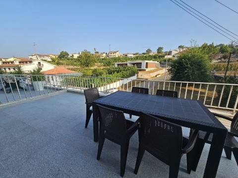 Apartamento T3 com terraça, no Arco de Baúlhe, Cabeceiras de Basto