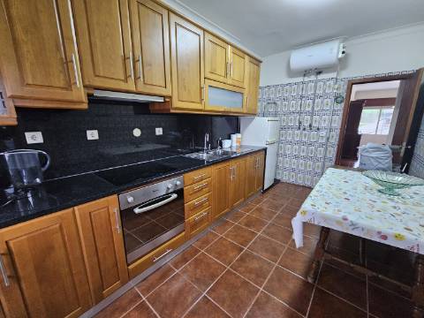 Apartamento T3 com terraça, no Arco de Baúlhe, Cabeceiras de Basto