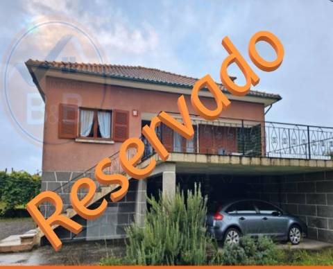 Moradia T4, em Cunhas, Cabeceiras de Basto