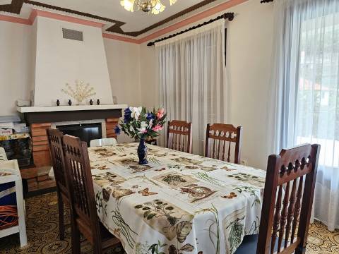 Moradia T4, em Cunhas, Cabeceiras de Basto