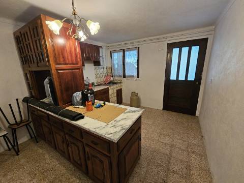 Moradia T4, em Cunhas, Cabeceiras de Basto