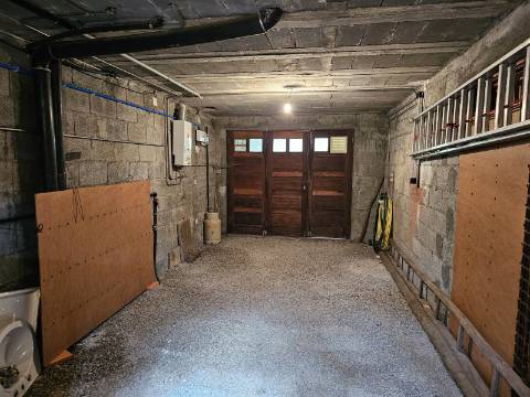 Moradia T4, em Cunhas, Cabeceiras de Basto