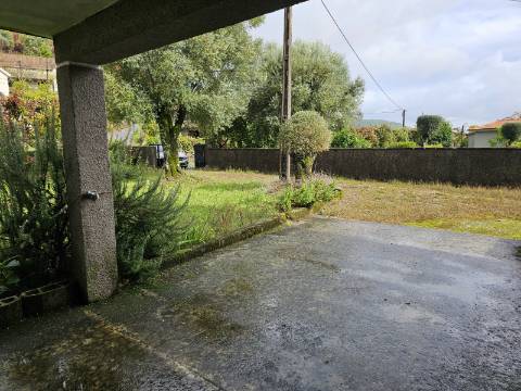 Moradia T4, em Cunhas, Cabeceiras de Basto