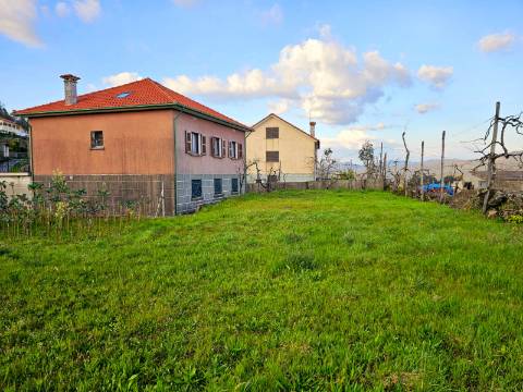 Moradia T4, em Cunhas, Cabeceiras de Basto