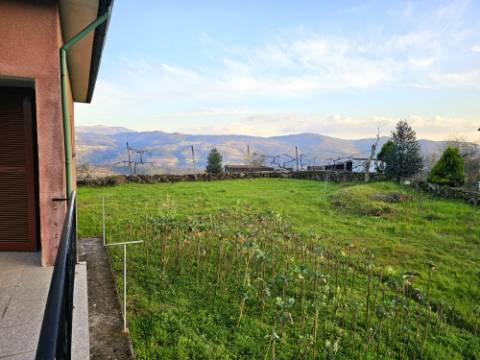 Moradia T4, em Cunhas, Cabeceiras de Basto