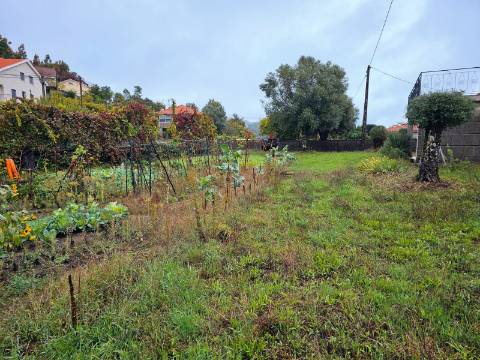 Moradia T4, em Cunhas, Cabeceiras de Basto