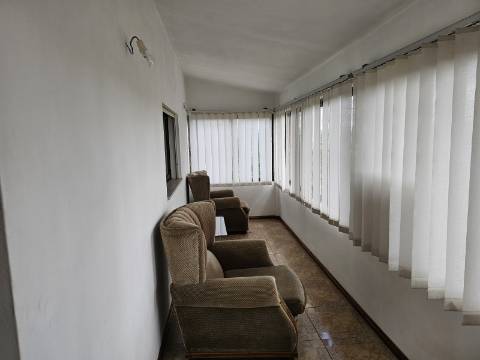 Moradia Bifamiliar T2 e T2, no Lugar da Cancela, próximo a Vila de Cabeceiras de Basto