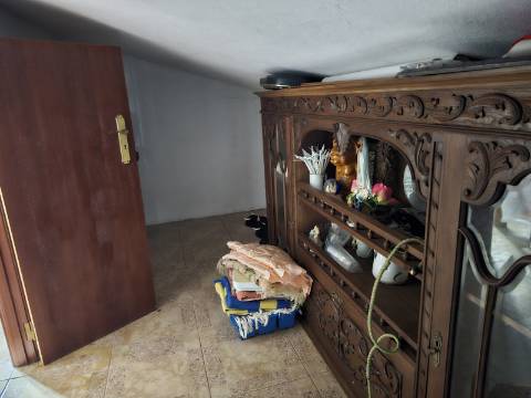 Moradia Bifamiliar T2 e T2, no Lugar da Cancela, próximo a Vila de Cabeceiras de Basto