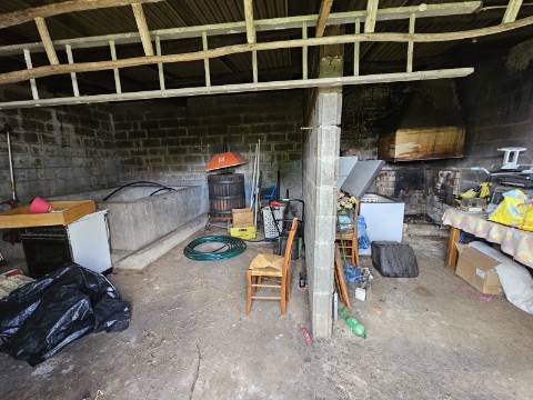 Moradia Bifamiliar T2 e T2, no Lugar da Cancela, próximo a Vila de Cabeceiras de Basto