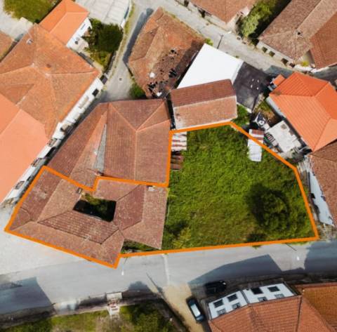 Moradia com projeto aprovado para 10 apartamentos, no Centro da Vila de Cabeceiras de Basto