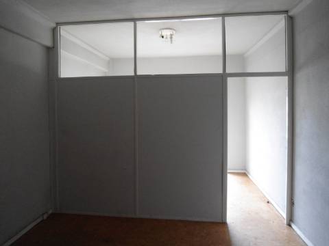 Escritorio com 25 m², no Parque Itália, na, Boavista.