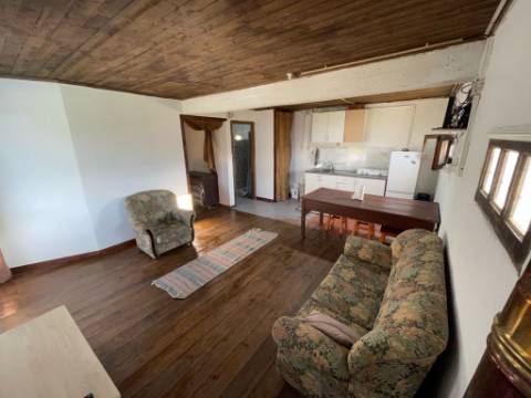 Quintinha com Alpendre Restaurado e Terreno de 5.383m² - Arco de Baúlhe, Cabeceiras de Basto