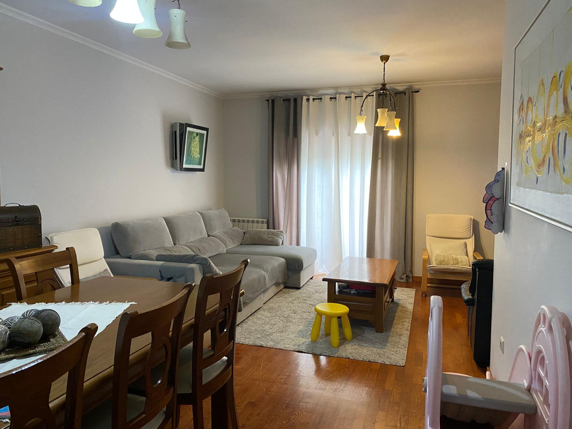 Apartamento T3 em frente ao Mercado Municipal, na Vila de Cabeceiras de Basto