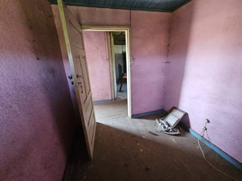 Moradia para restauro em Outeirinho, Cabeceiras de Basto